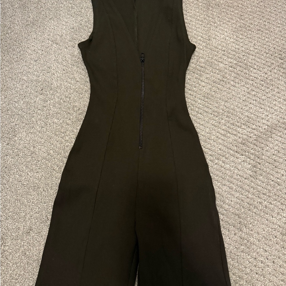 Naked Wardrobe dark greenSleeveless Romper